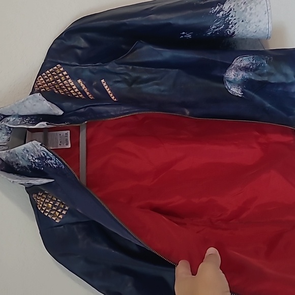 Descendants Evie cape Halloween Costume Disney - Picture 6 of 6